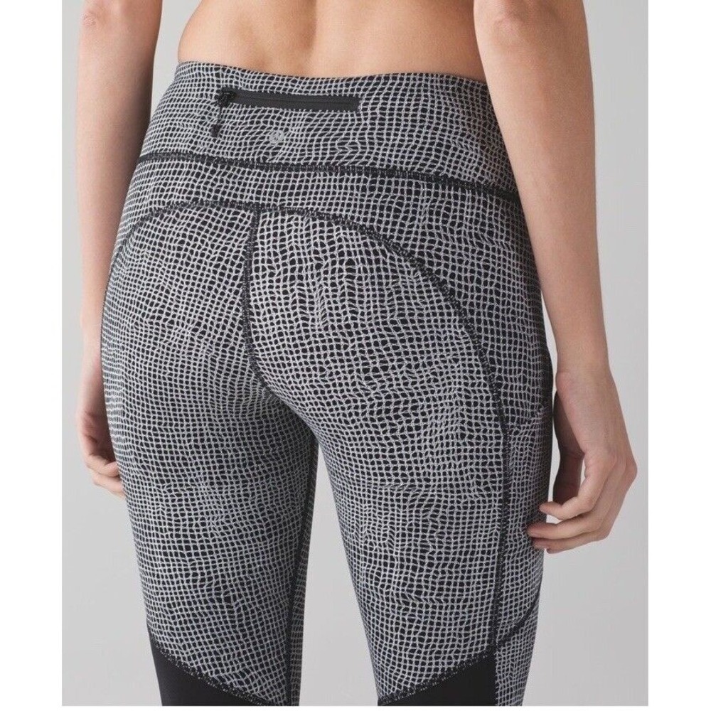 Lululemon Speed Tight Ankle Leggings Black White Sz 6 Yoga‎ Gym Outdoor Athletic